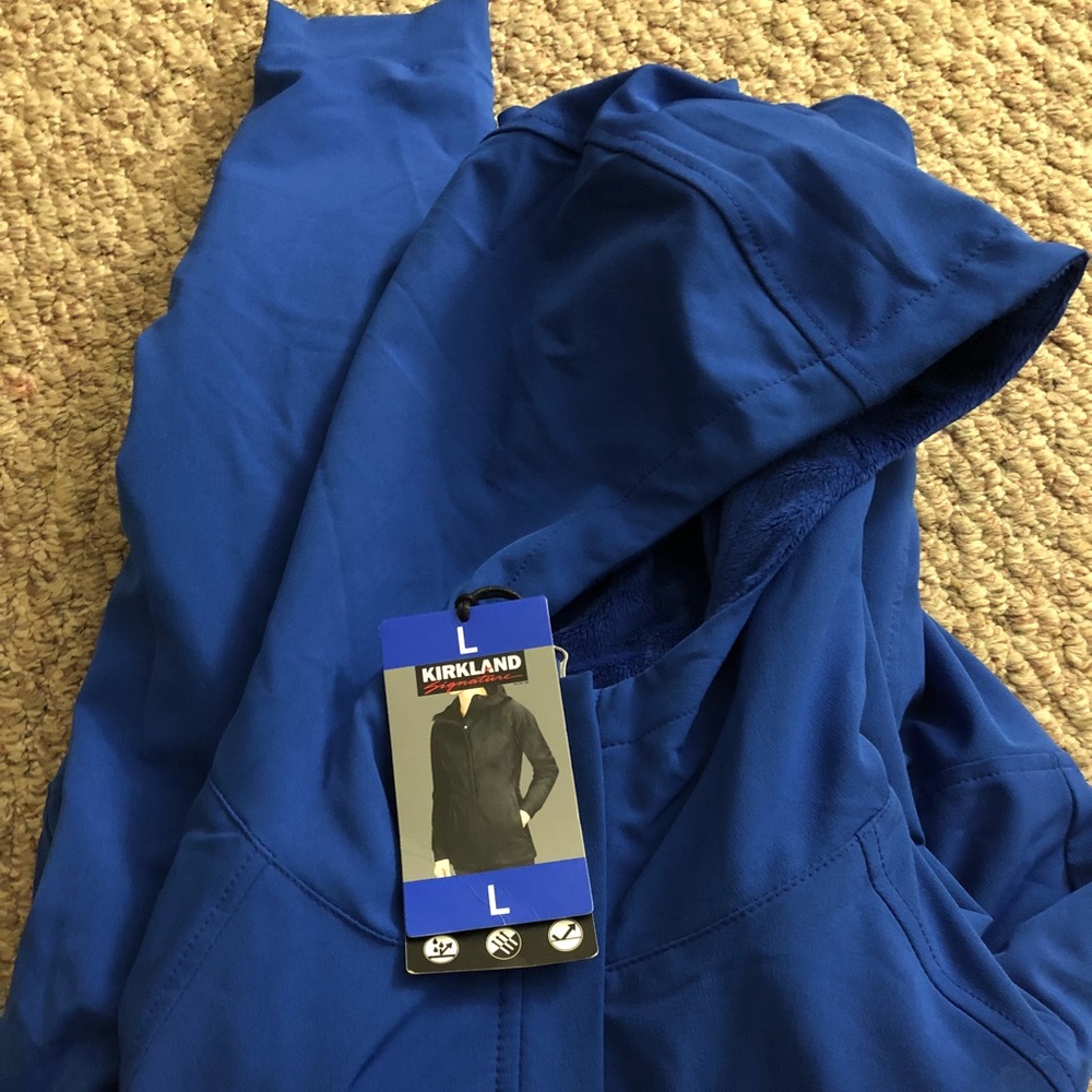 Kirkland signature jacket with fur inside